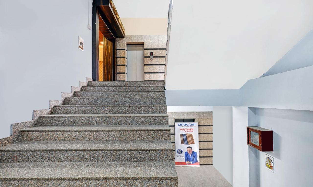 Hotel Treebo Spring Brook Guwahati Esterno foto